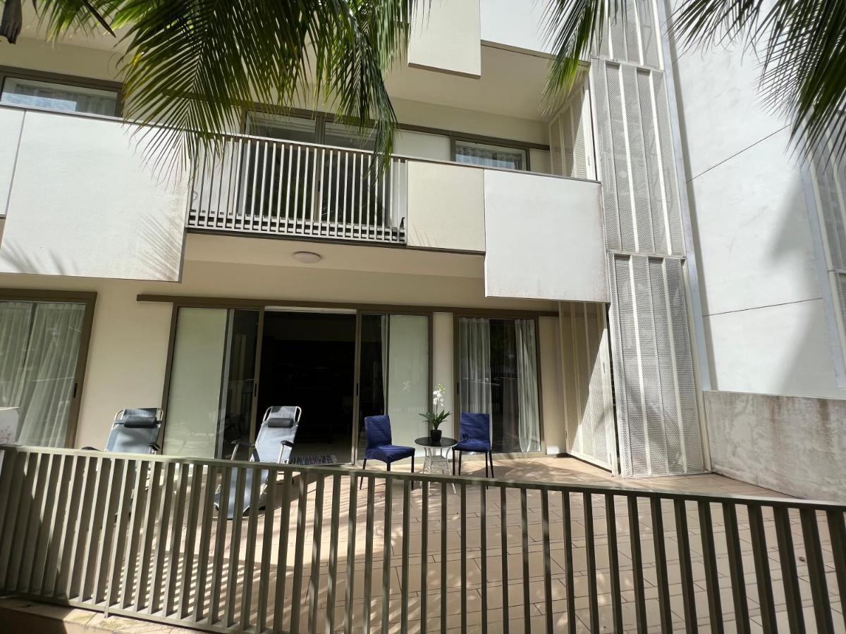 By The Sea@ Cozy Beachfront Home Batu Ferringhi Exterior photo