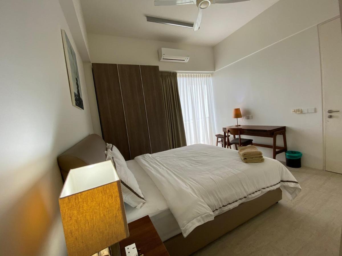 By The Sea@ Cozy Beachfront Home Batu Ferringhi Exterior photo